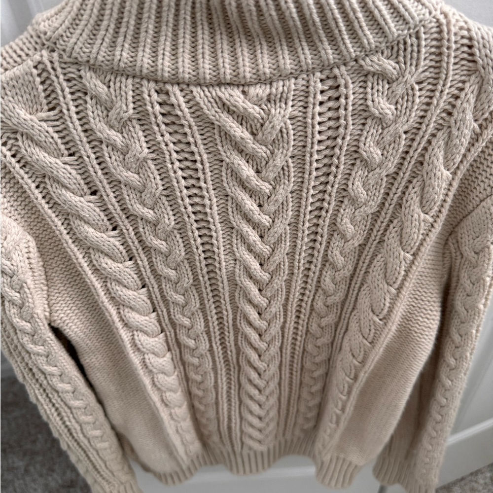 🌸GAP 5-T Cable Knit Beige Sweater Boys - Picture 3 of 9